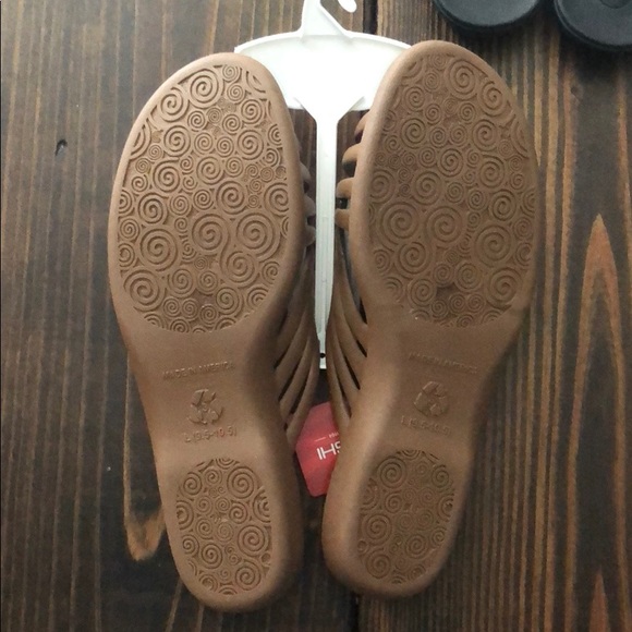 Okabashi Women’s sandals NWT - Picture 3 of 3